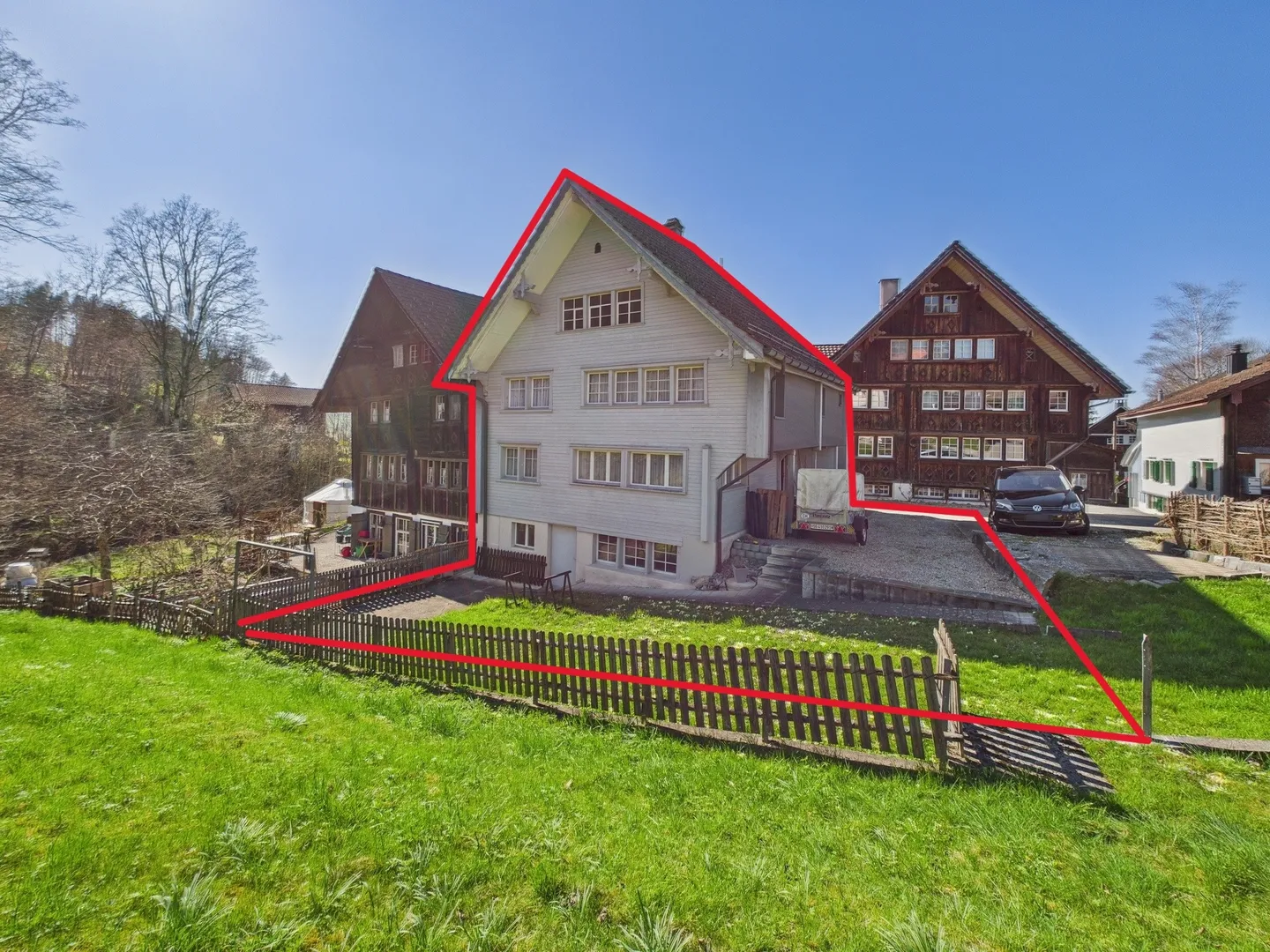 Stepped house for sale - Photo 1 of 7