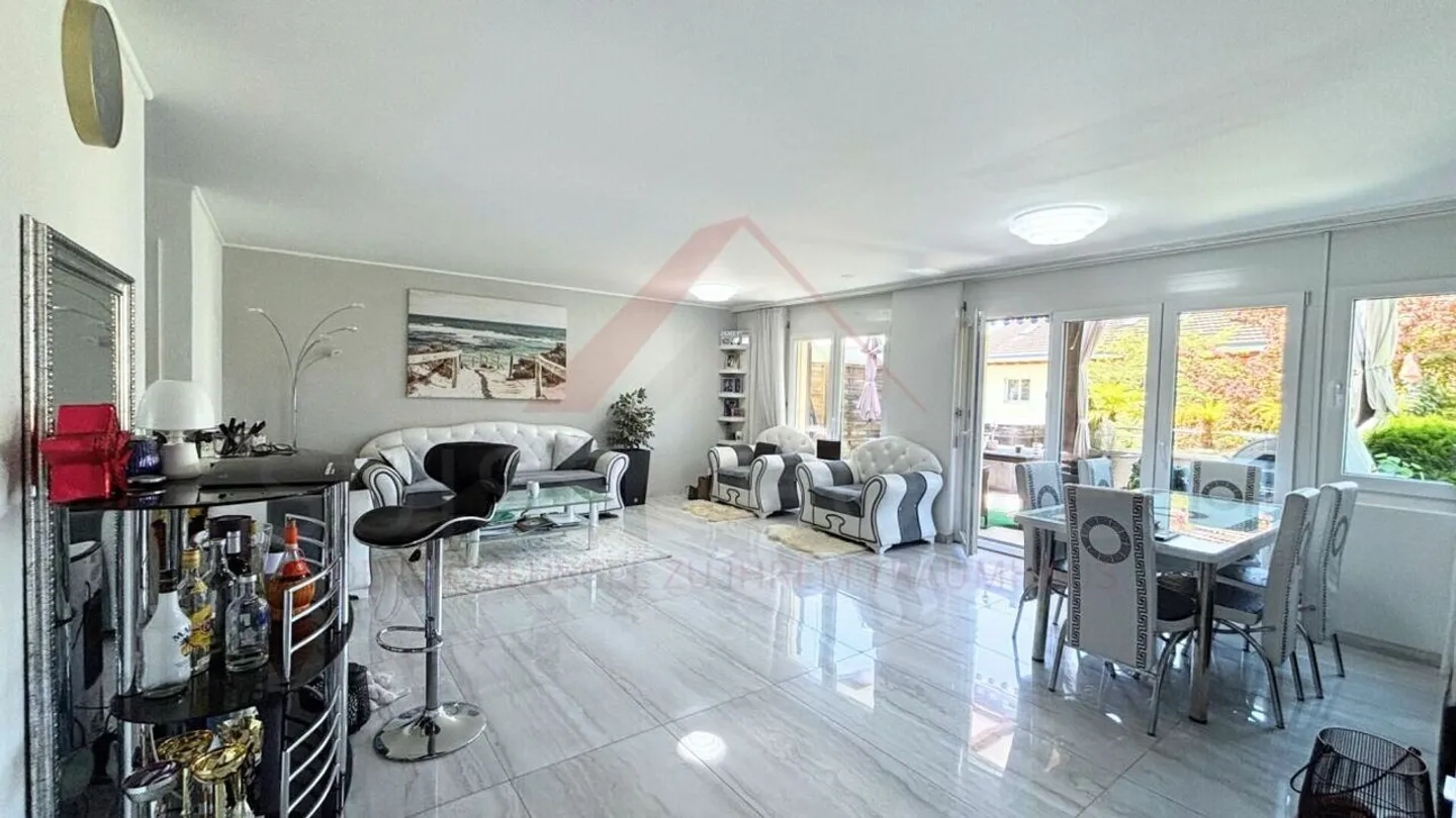 Charming Apartment with Lake View - Photo 1 of 13
