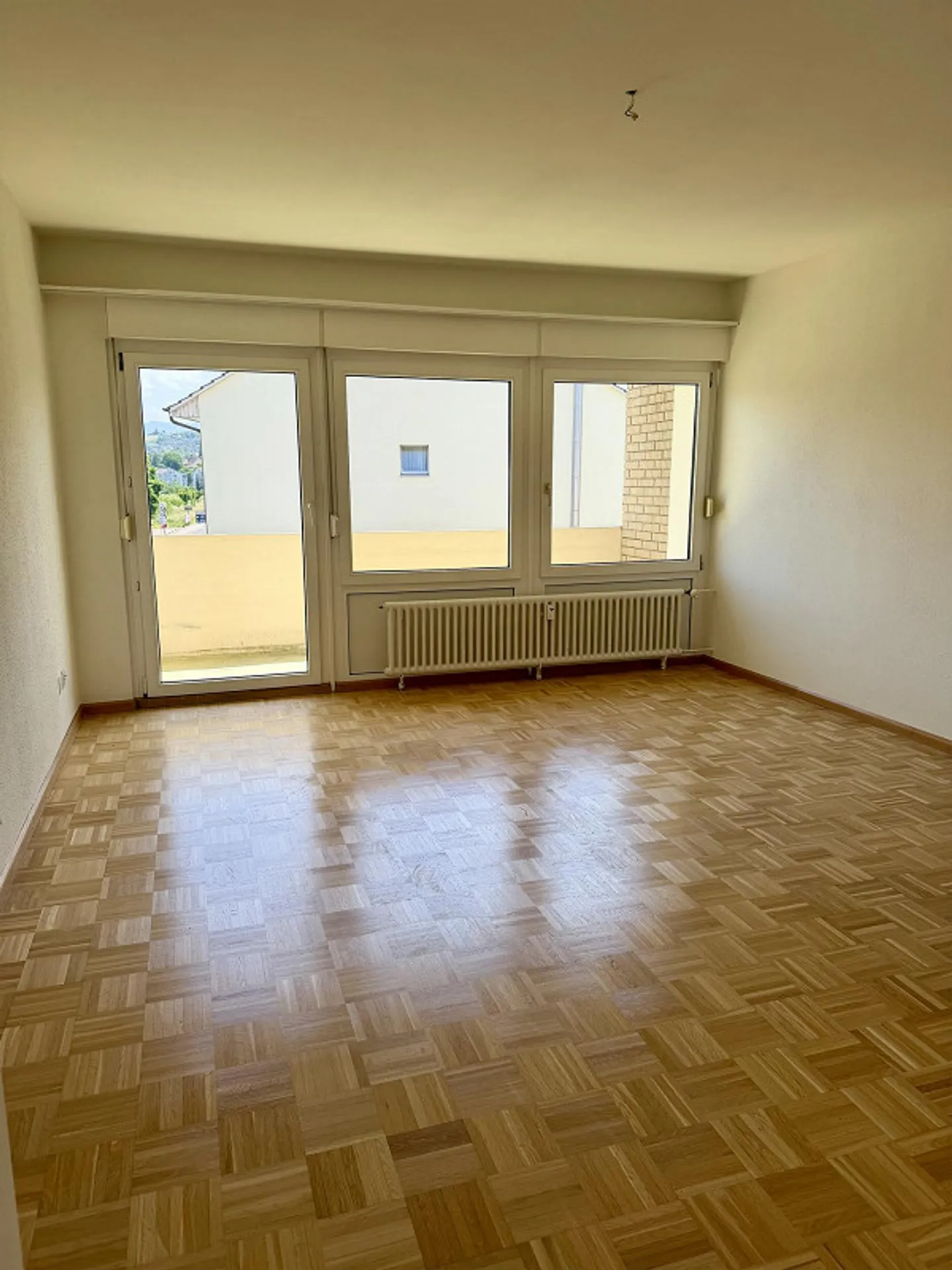 Gut geschnittene Wohnung mit Balkon - Foto 2 von 10