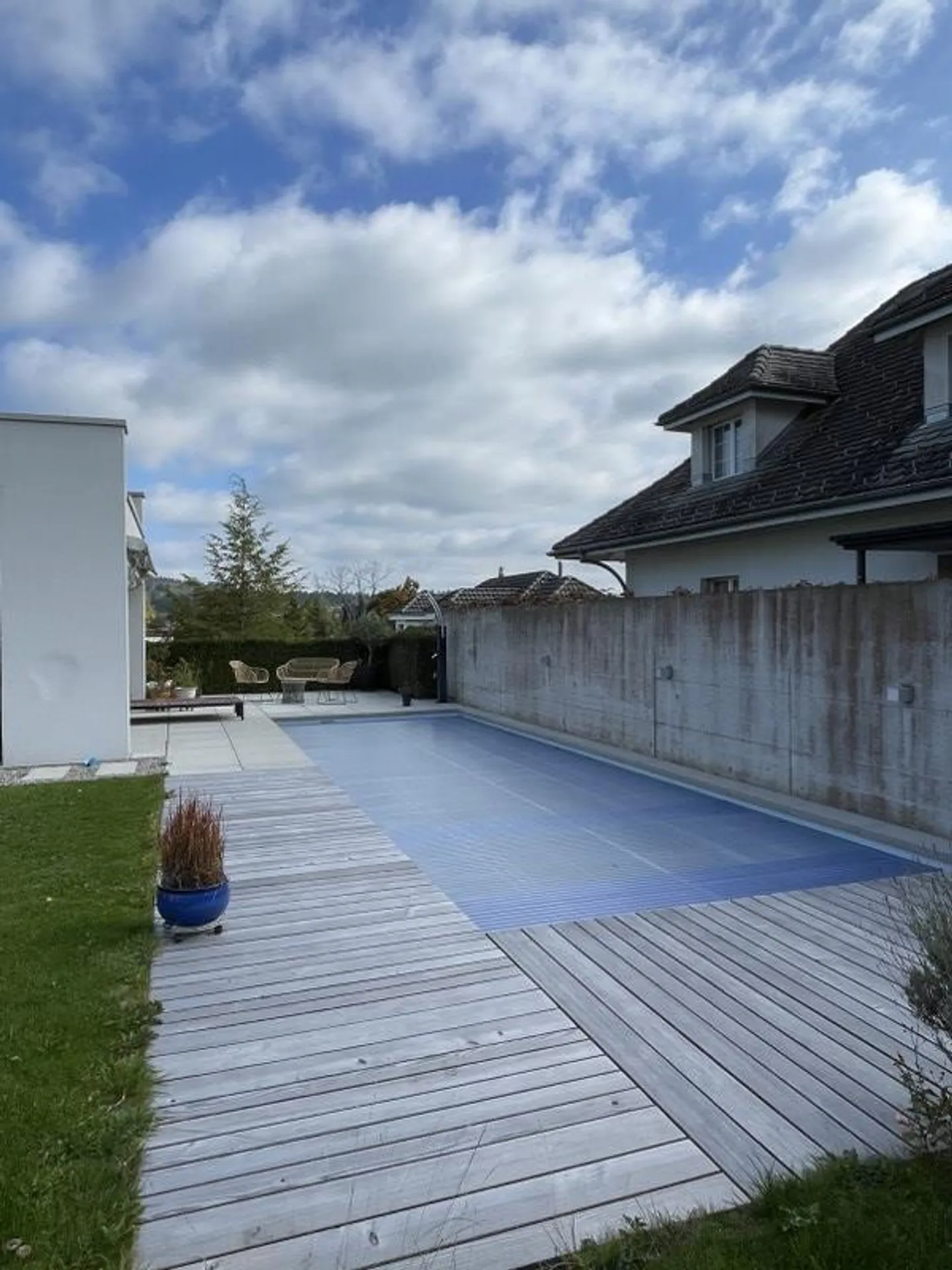 Exclusive Single-Family Home - Photo 3 of 21