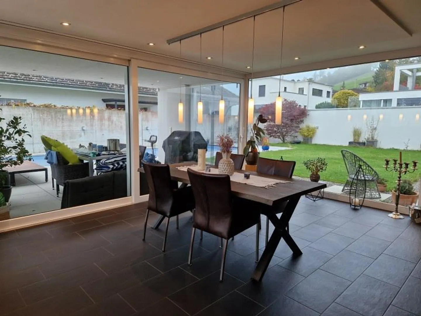 Exclusive Single-Family Home - Photo 6 of 21