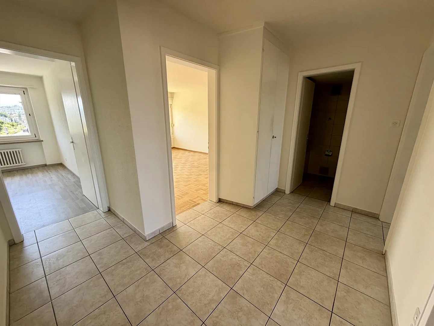 Gut geschnittene Wohnung mit Balkon - Foto 6 von 10