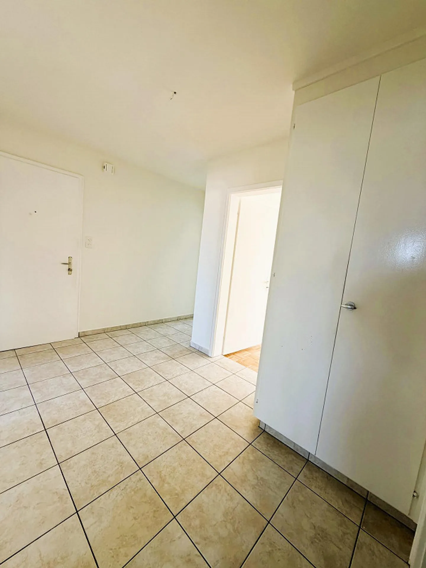 Gut geschnittene Wohnung mit Balkon - Foto 7 von 10