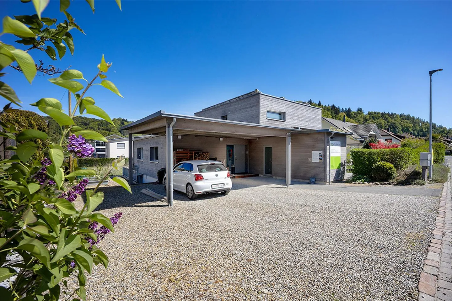Vivere e lavorare in una casa unifamiliare in legno MINERGIE esclusiva - Foto 15 di 16