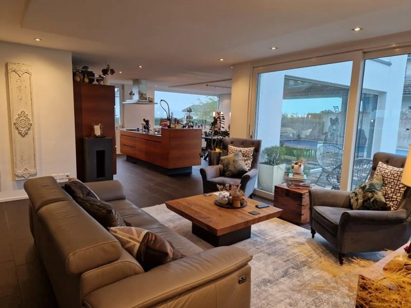 Exclusive Single-Family Home - Photo 10 of 21