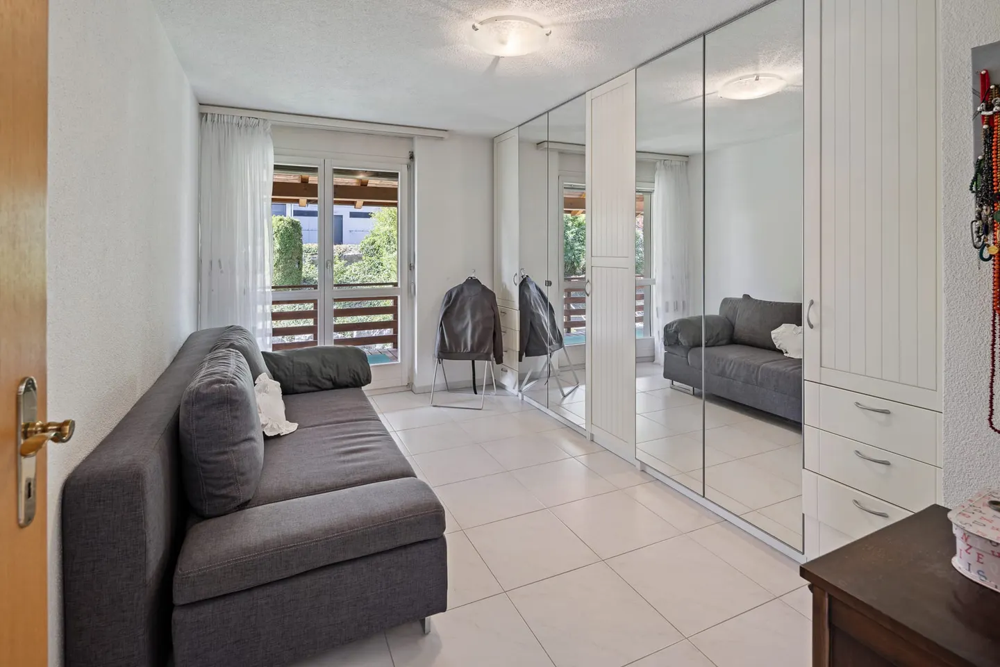 Spacious Family Home with Garden - Photo 11 of 13