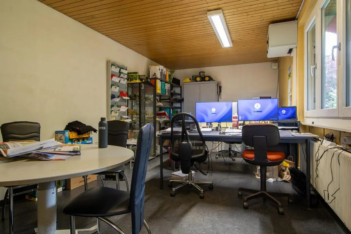 Proprietà attraente con potenziale d'uso versatile - Foto 8 di 25