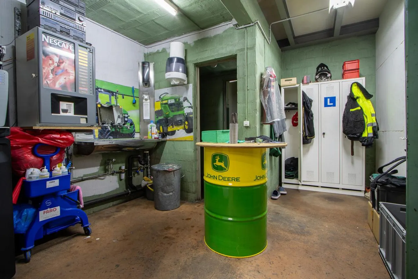 Proprietà attraente con potenziale d'uso versatile - Foto 9 di 25