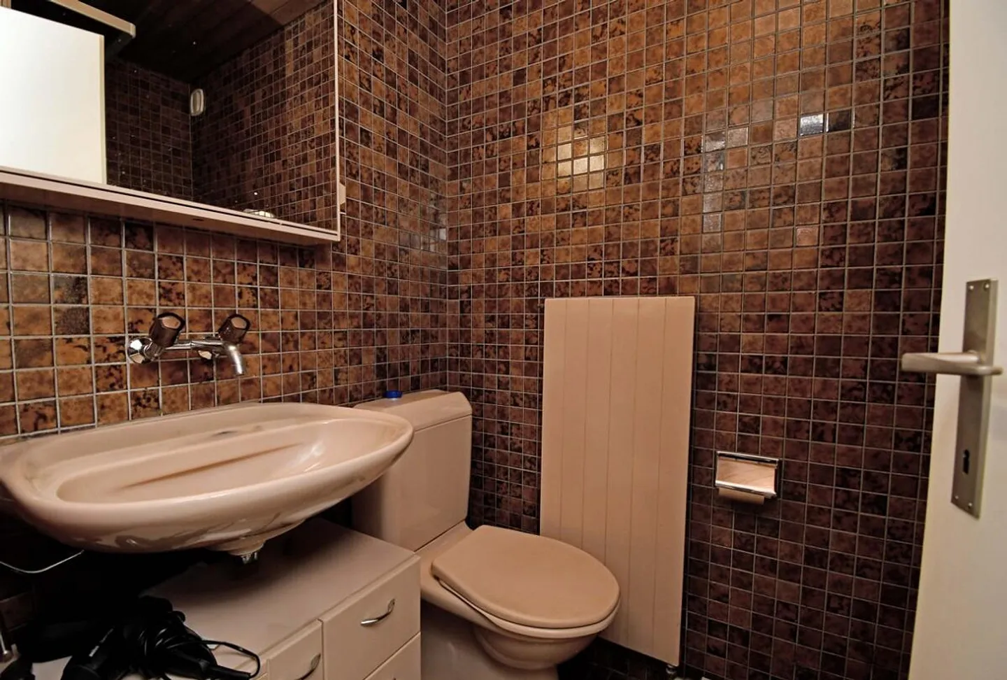 Stunning Terrace House with Views - Photo 10 of 13