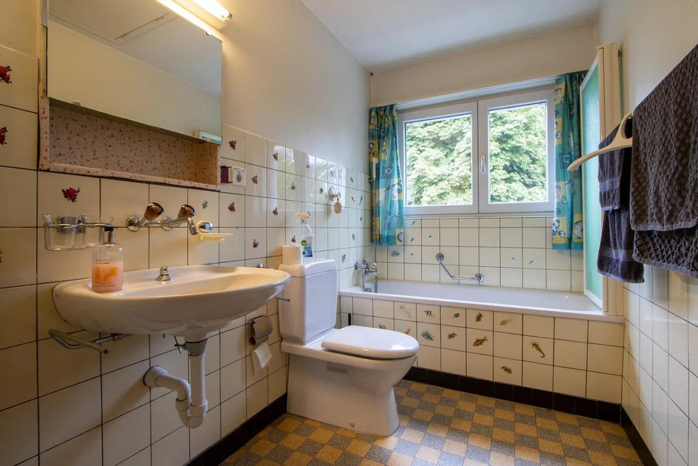 Proprietà attraente con potenziale d'uso versatile - Foto 13 di 25