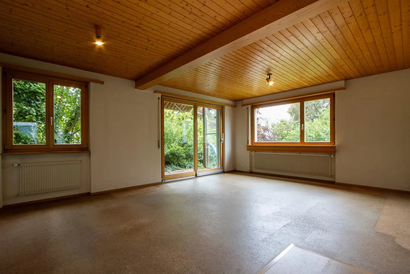 Proprietà attraente con potenziale d'uso versatile - Foto 15 di 25