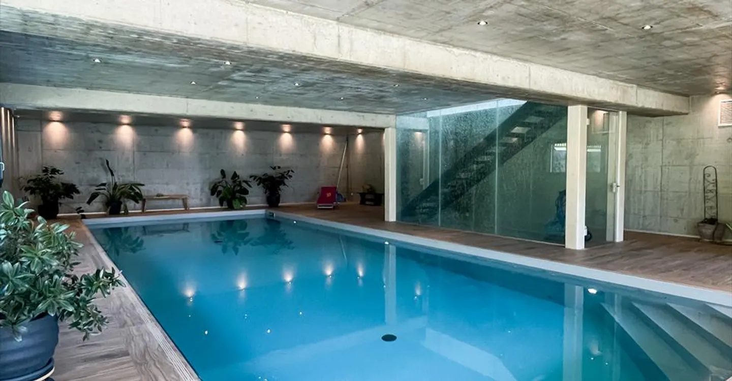 Chalet d'Architetto Eccezionale nel Cuore della Natura con Piscina e Vista Panoramica - Foto 4 di 14