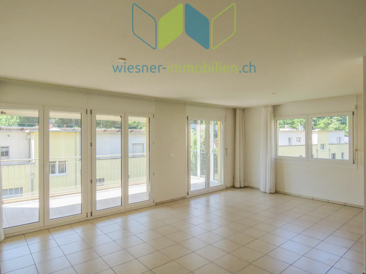 APPARTAMENTO 4½ STANZE MOLTO ATTRAENTE IN UN AMBIENTE VERDE - Foto 4 di 6