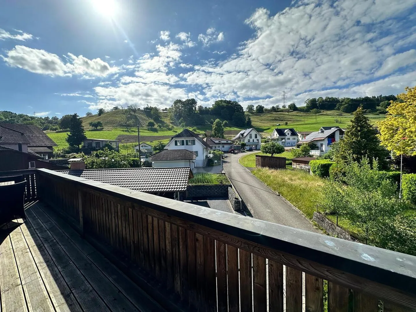 TRAUMHAFTE AUSSICHT AN RUHIGER LAGE - Foto 1 von 6