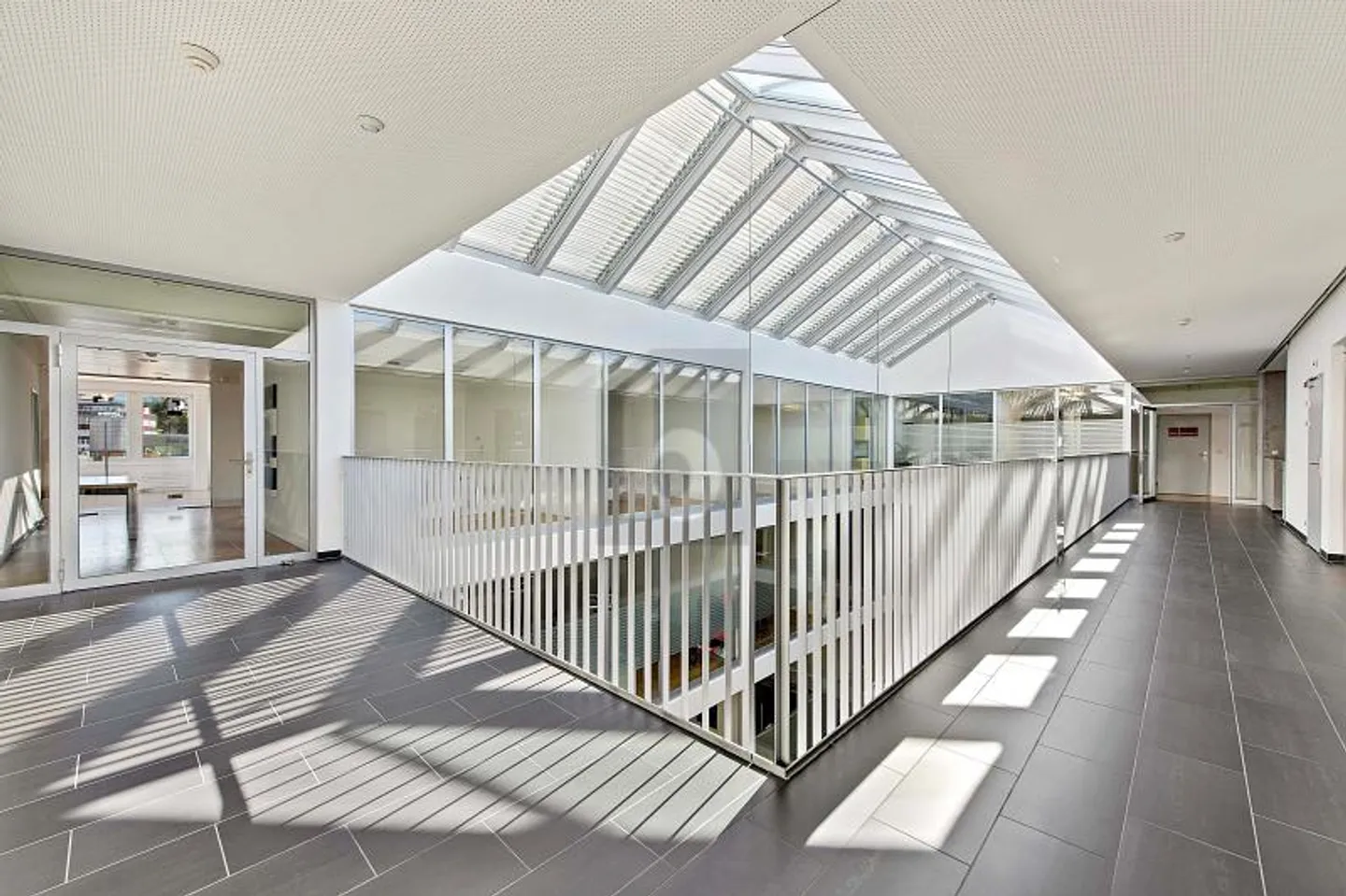 GRANDE HALL DI PRODUZIONE IDEALE PER LA TUA AZIENDA - Foto 4 di 5