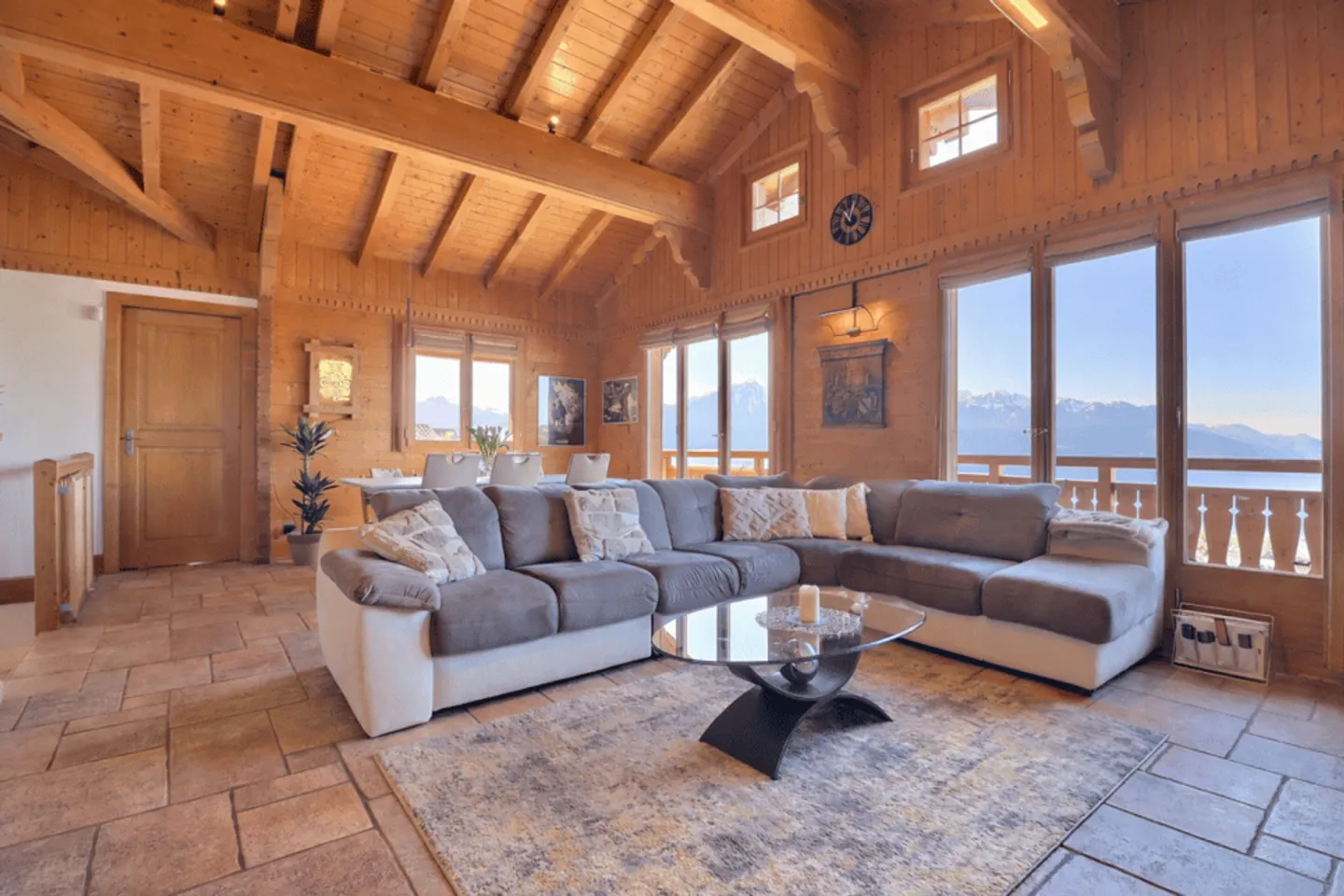 Chalet with Lake and Mountain Views - Photo 5 of 13