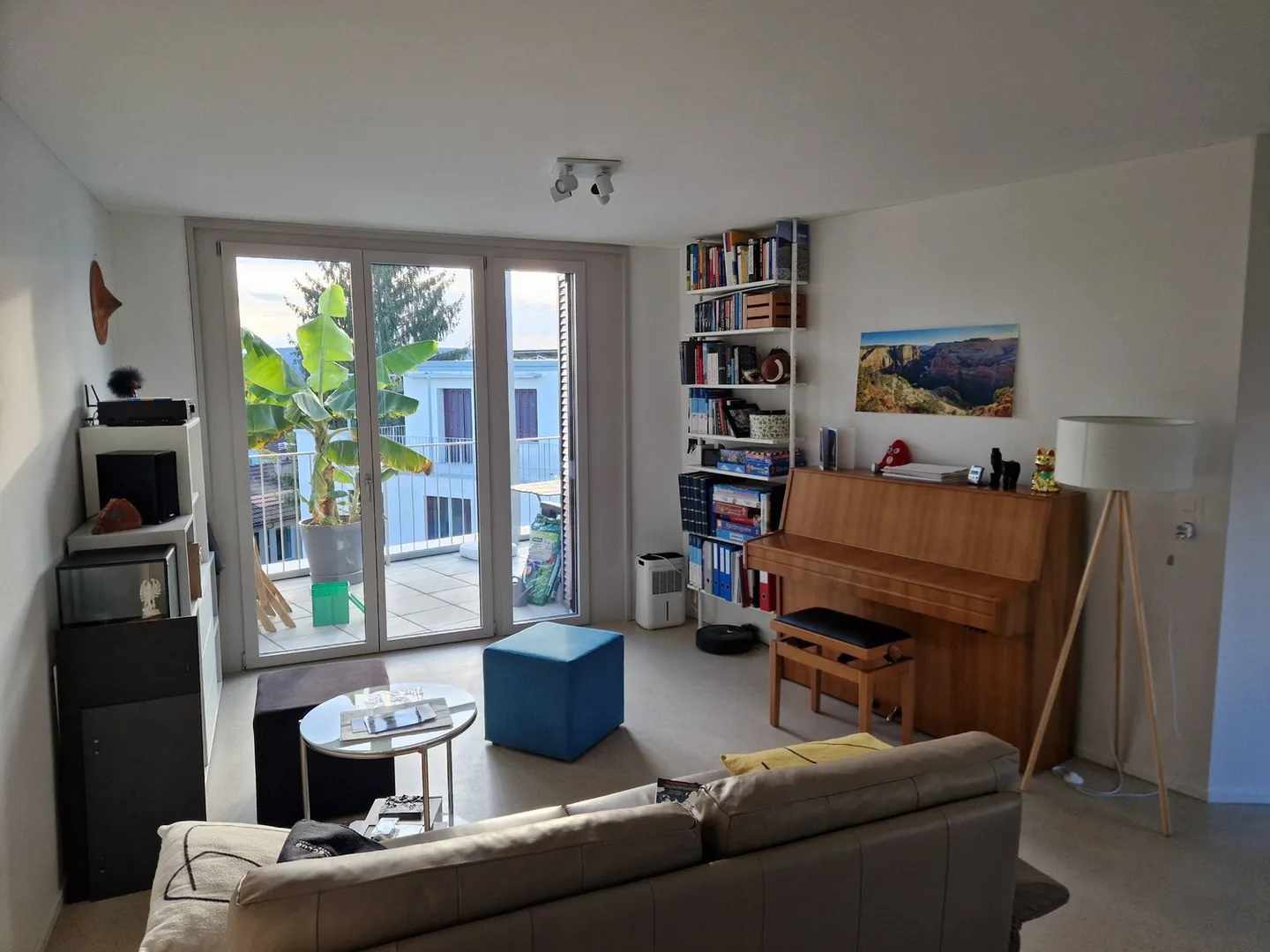 Modern 2.5-room penthouse apartment in Zurich Höngg - Photo 1 of 7
