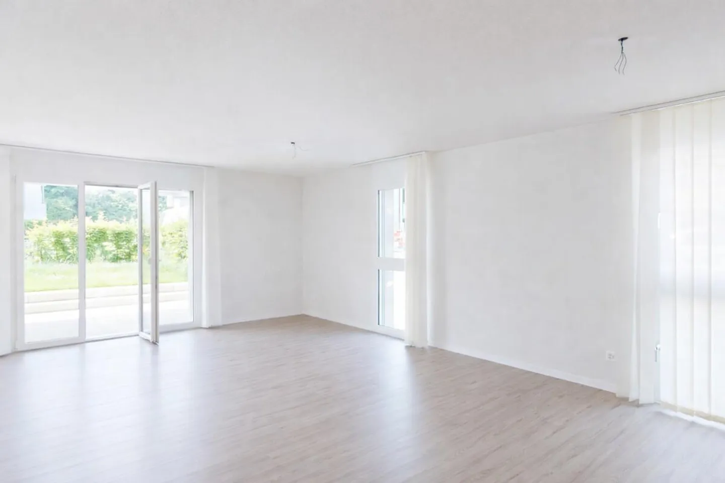 Modern 3.5 Room Apartment with Garden Share! - Photo 2 of 7