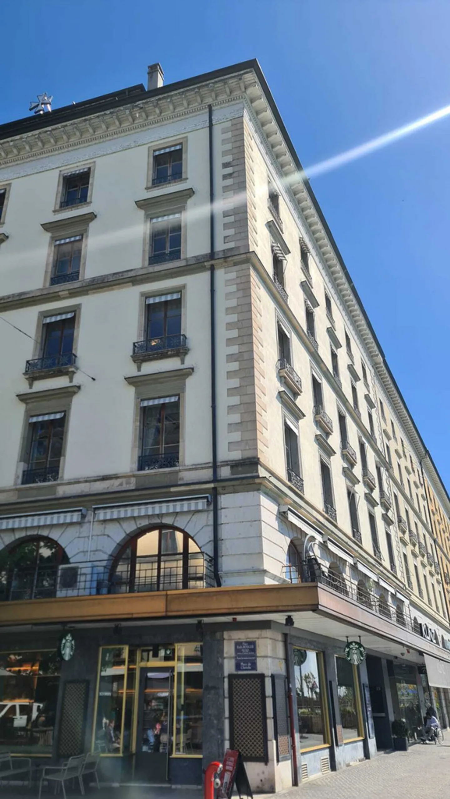 Ufficio in affitto al 2° piano in Quai des Bergues - Foto 1 di 2