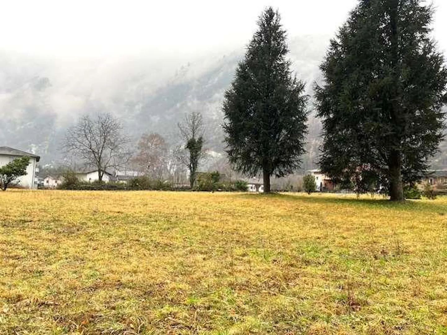 Terreno edificabile pianeggiante - Foto 2 di 4