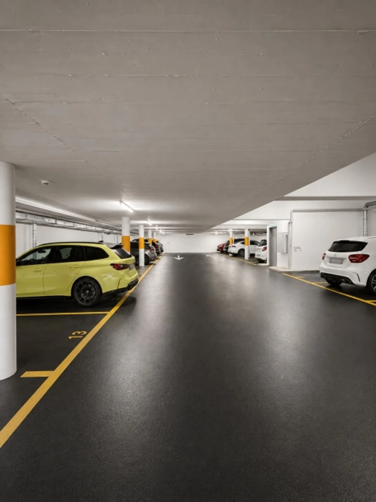 Parcheggio sicuro, asciutto e confortevole. - Foto 1 di 1