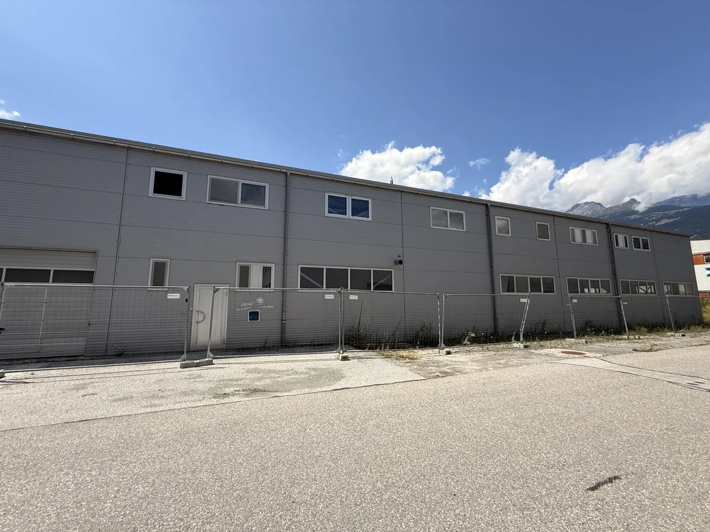 Halls commerciaux modulaires avec permis de construire - Photo 4 sur 7