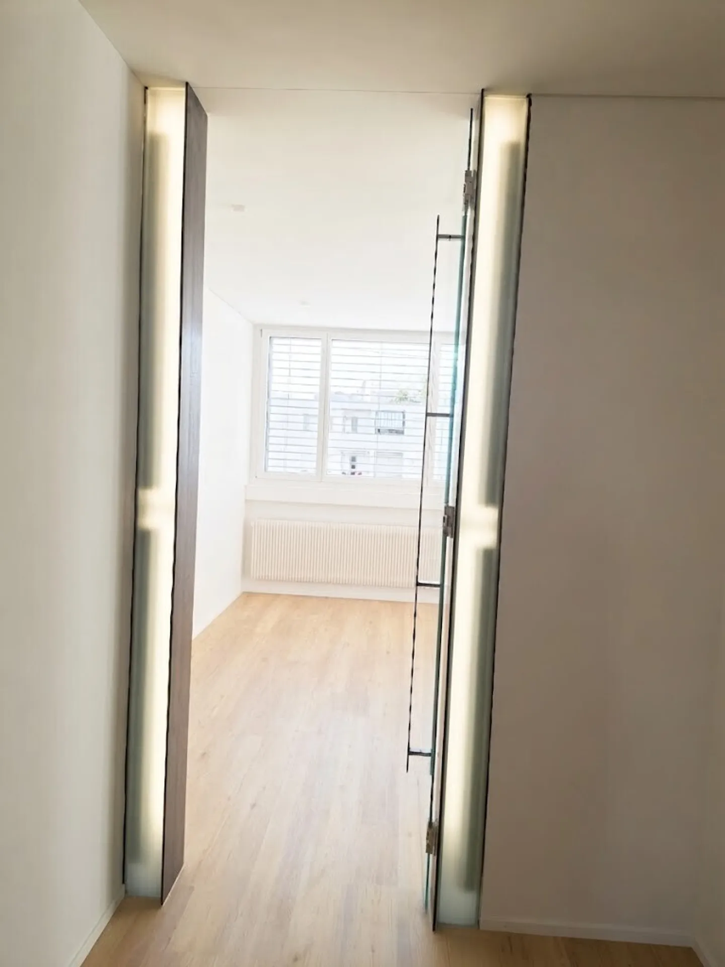 Exclusive, newly renovated offices in a central location 8 units available for flexible rental - Photo 7 of 9