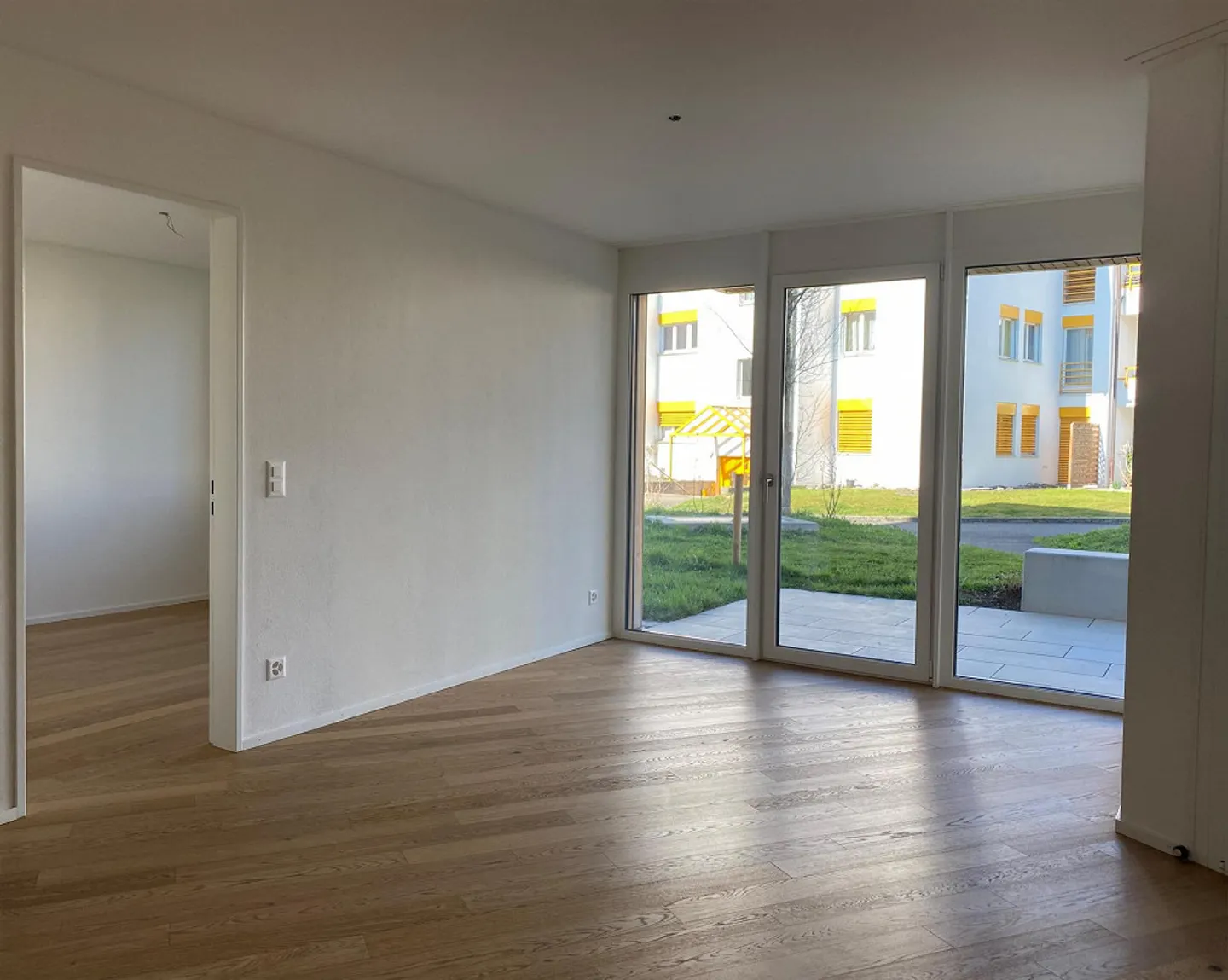 Sonnige Wohnung mit grossem Sitzplatz - Foto 5 von 7