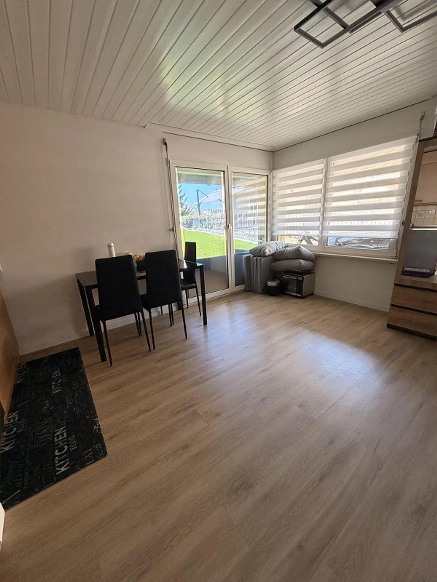 Sunny 1 1/2 room apartment in a quiet residential area for rent - Photo 4 of 8
