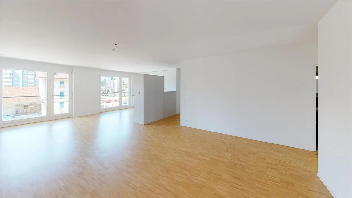 Bright apartment in the heart of Fribourg - Photo 2 of 7