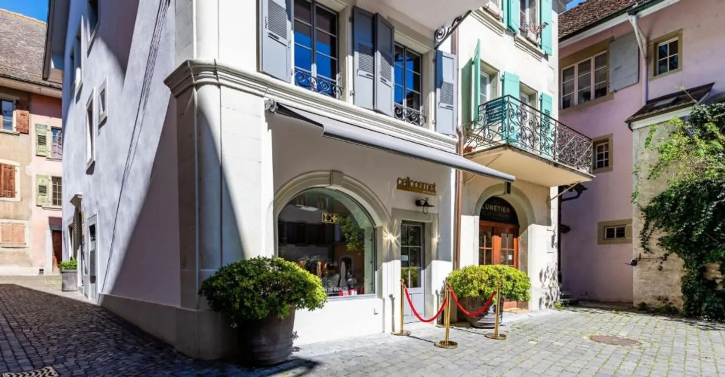 LUTRY - Ein einzigartiger Ort im Herzen des Dorfes | Wohn-, Gewerbe- oder Boutique-Hotel - Foto 11 von 11