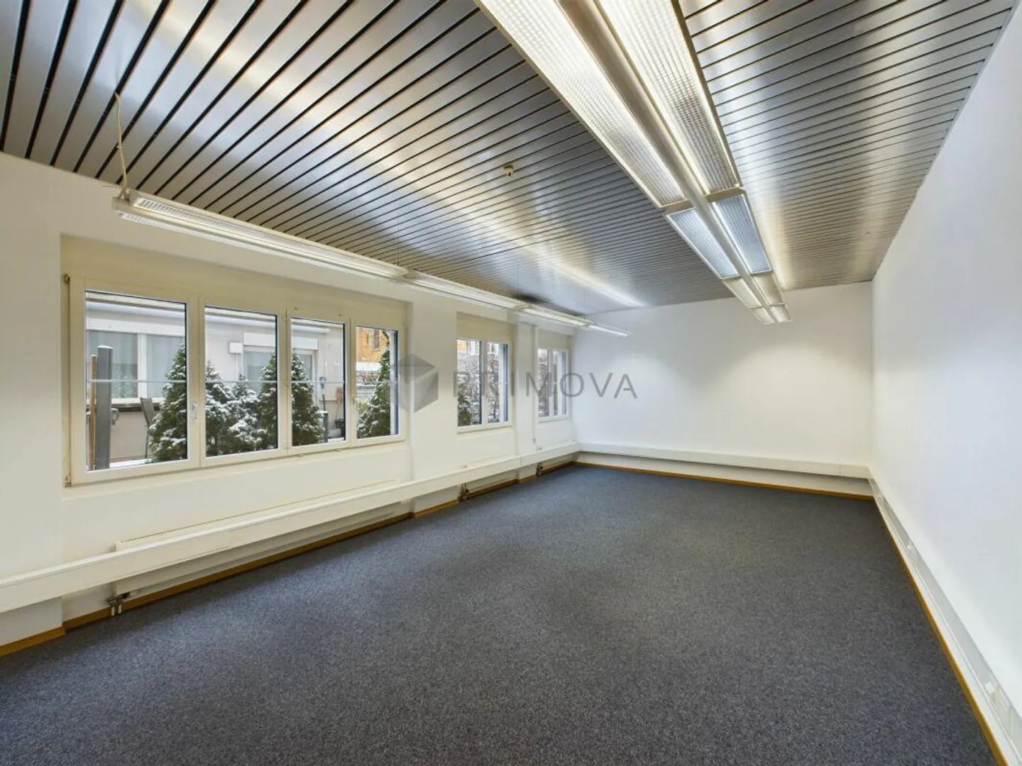Espace commercial représentatif dans le centre-ville de Flawil - Photo 5 sur 9