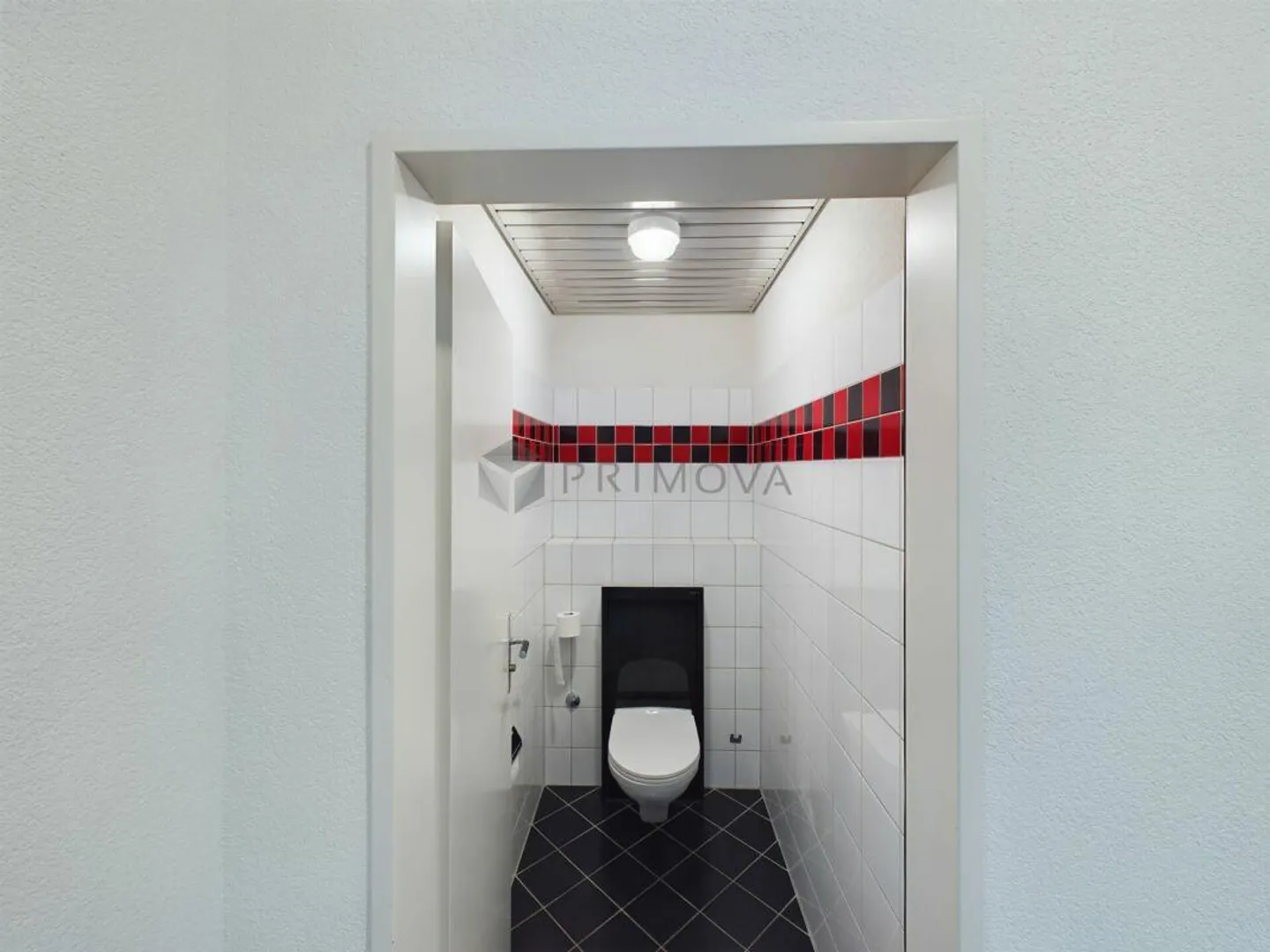 Espace commercial représentatif dans le centre-ville de Flawil - Photo 7 sur 9