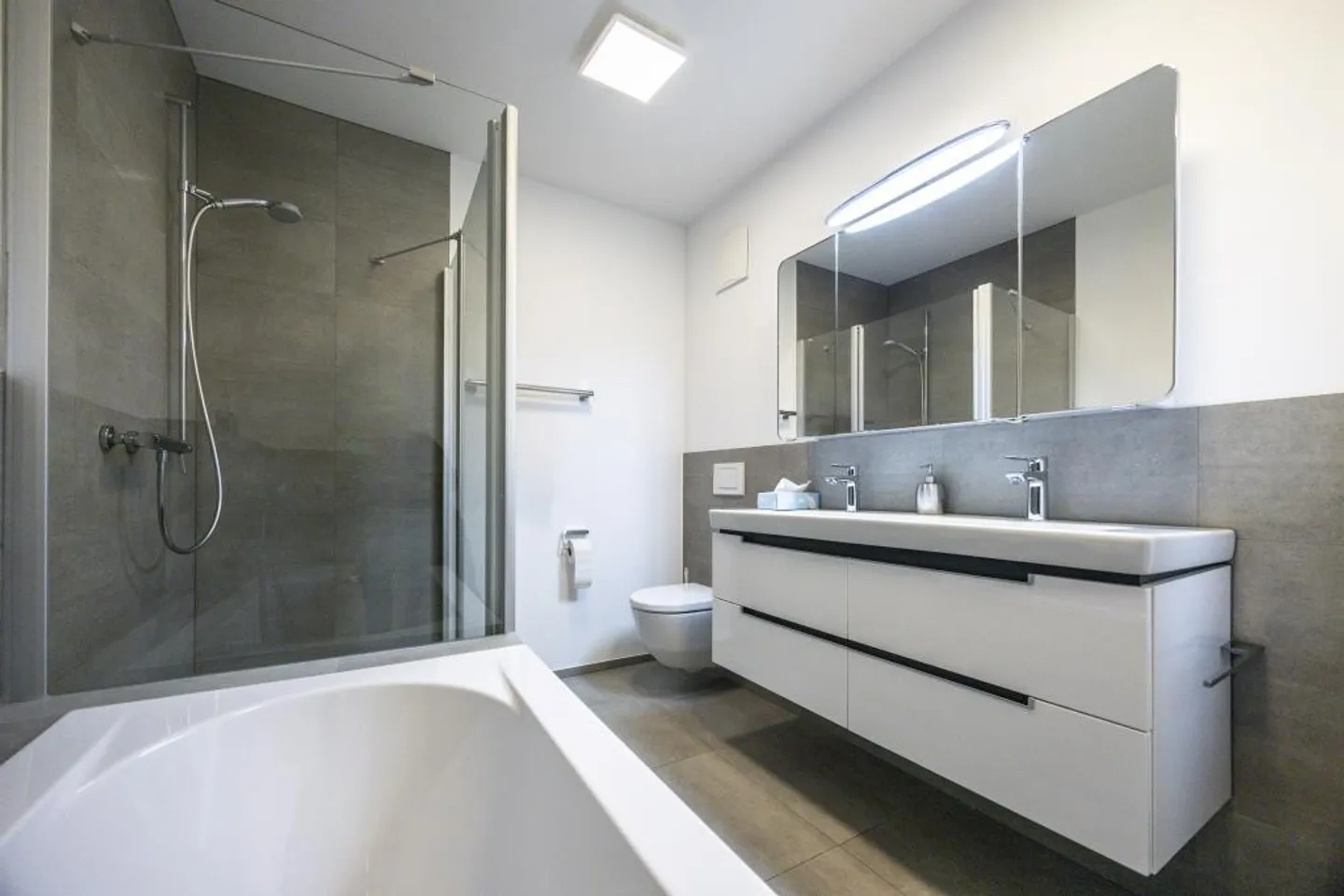 APPARTAMENTO GIARDINO ATTRATTIVO - Foto 6 di 12