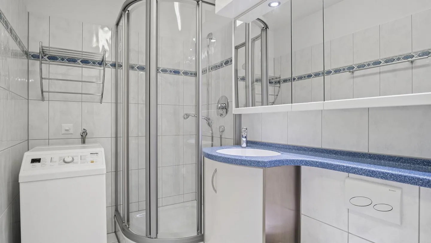 Appartement 4.5 pièces avec grand jardin d'hiver. Maintenant disponible - Cela pourrait être votre nouveau chez-vous ! - Photo 6 sur 12