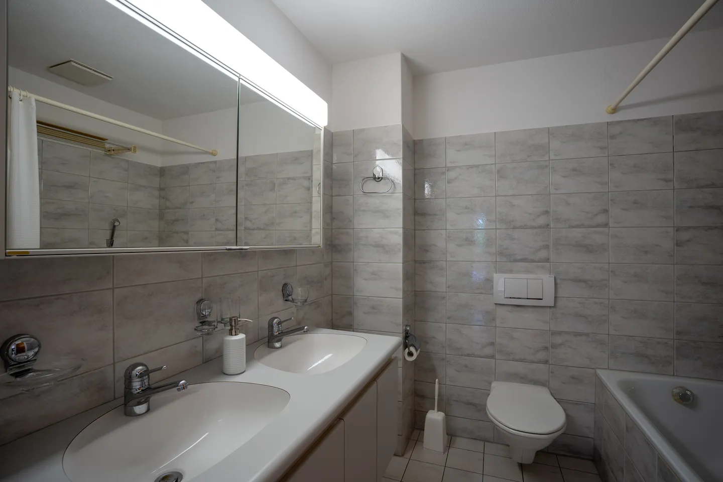 Appartamento in affitto - Foto 5 di 10