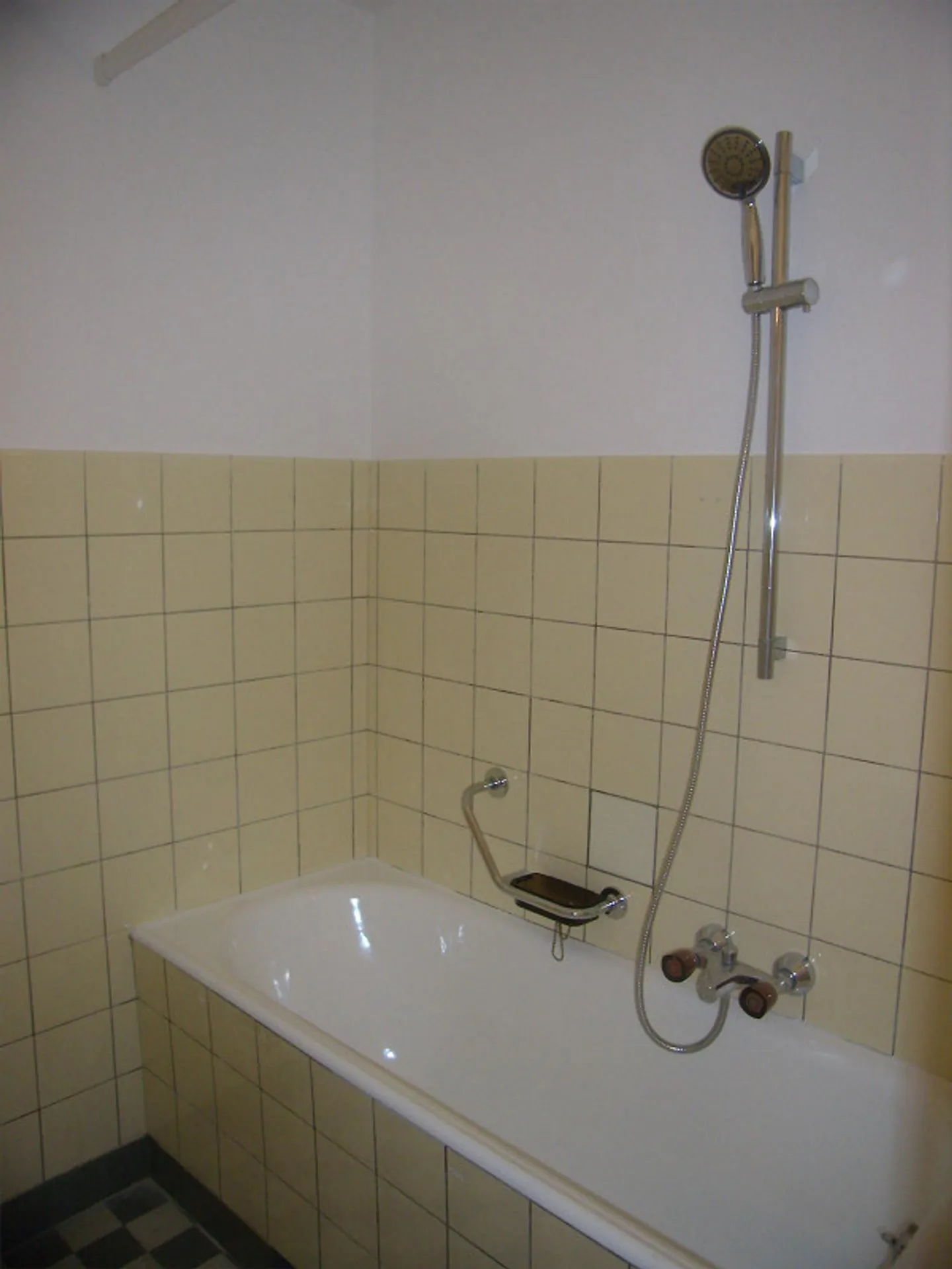 Appartamento 3 locali in posizione centrale - Foto 3 di 7