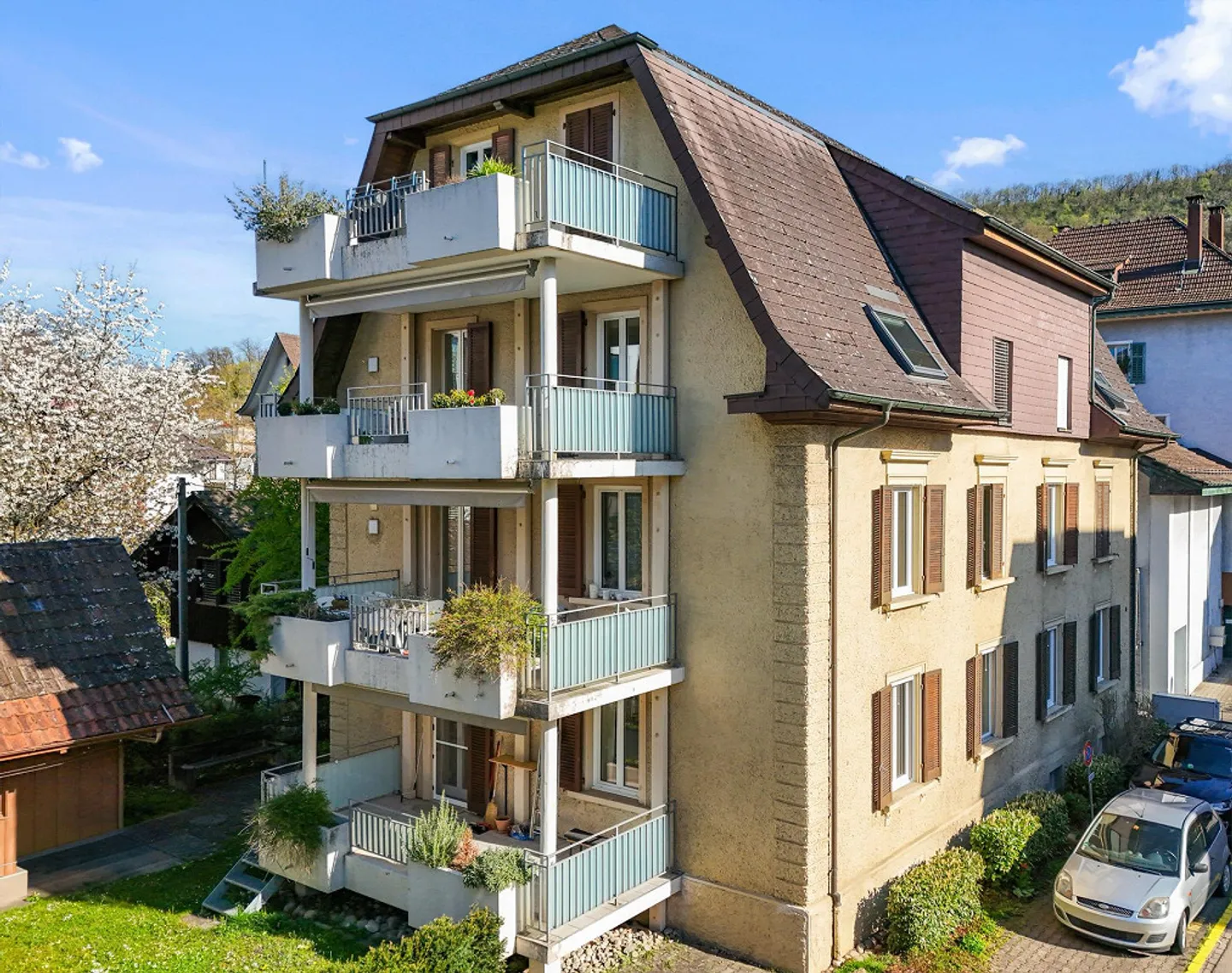 Modern home in charming old building in a central location - Photo 1 of 10