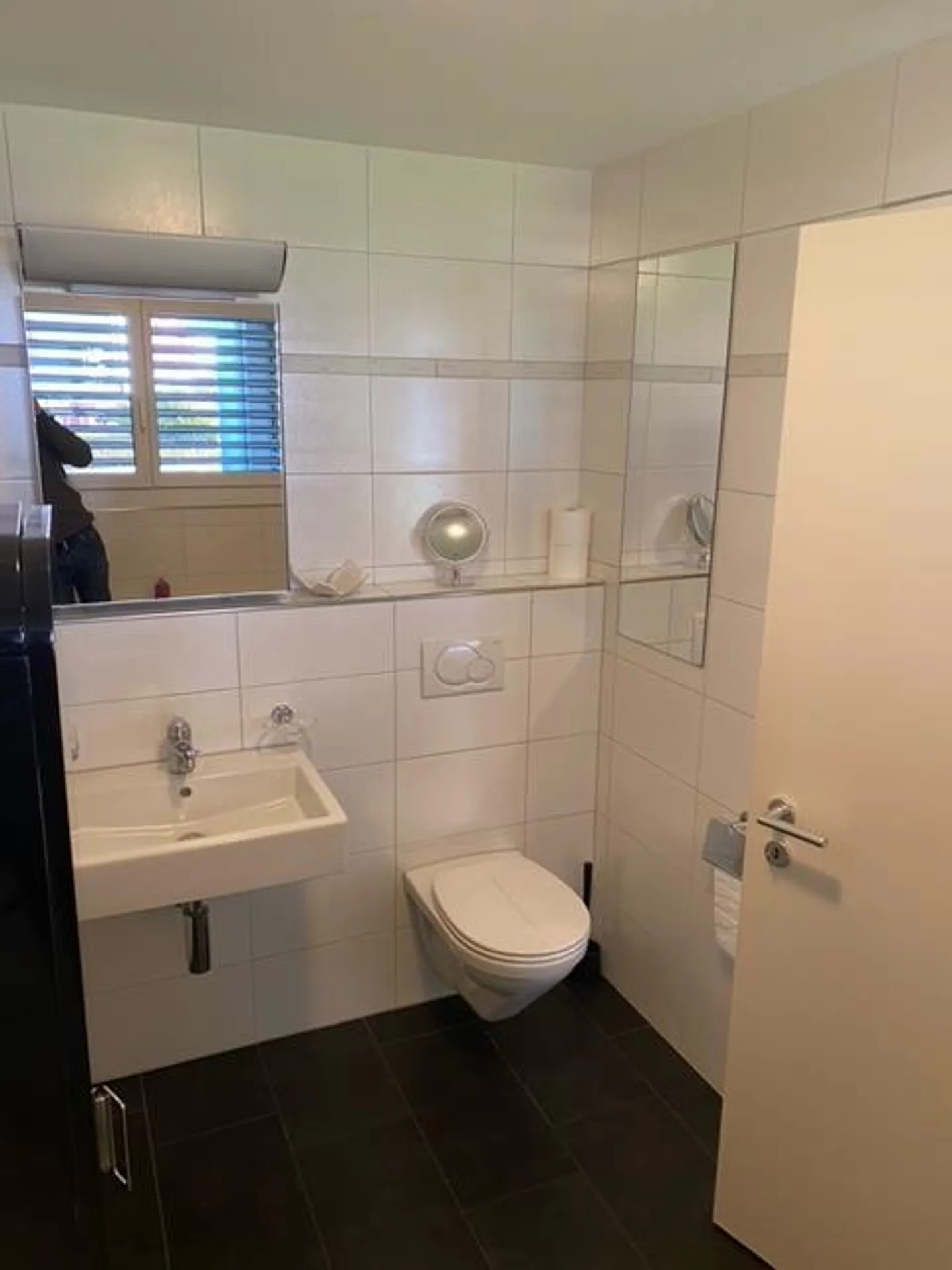 Appartement moderne lumineux de 4,5 pièces au rez-de-chaussée à louer - Photo 6 sur 14