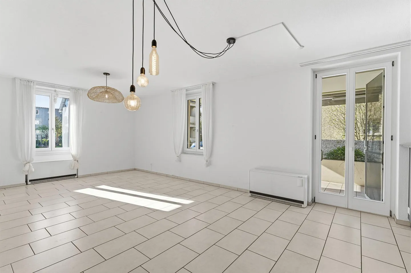 Modern home in charming old building in a central location - Photo 3 of 10