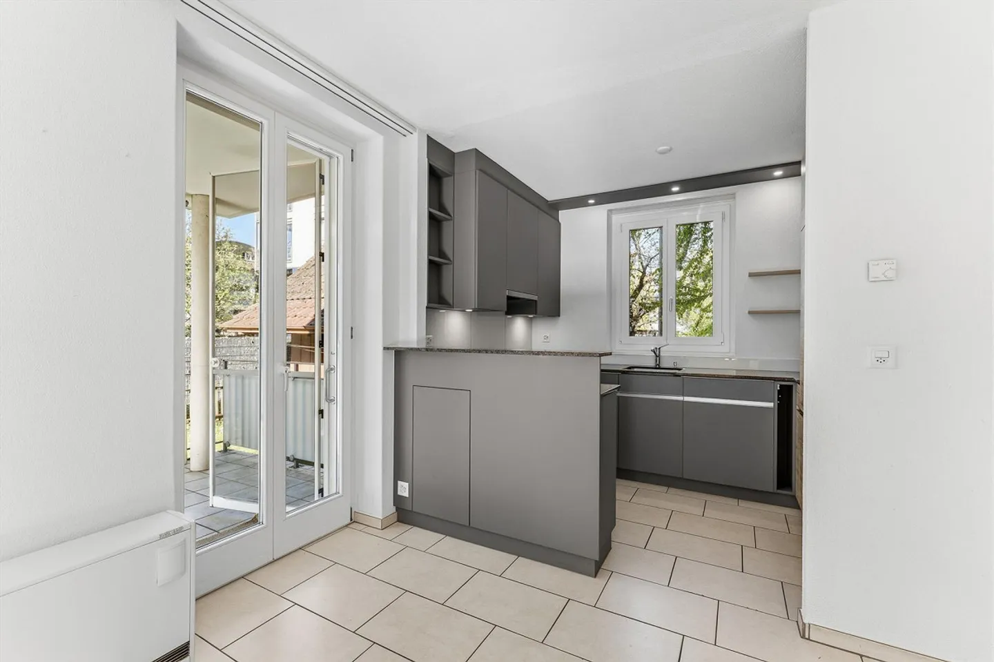 Modern home in charming old building in a central location - Photo 4 of 10