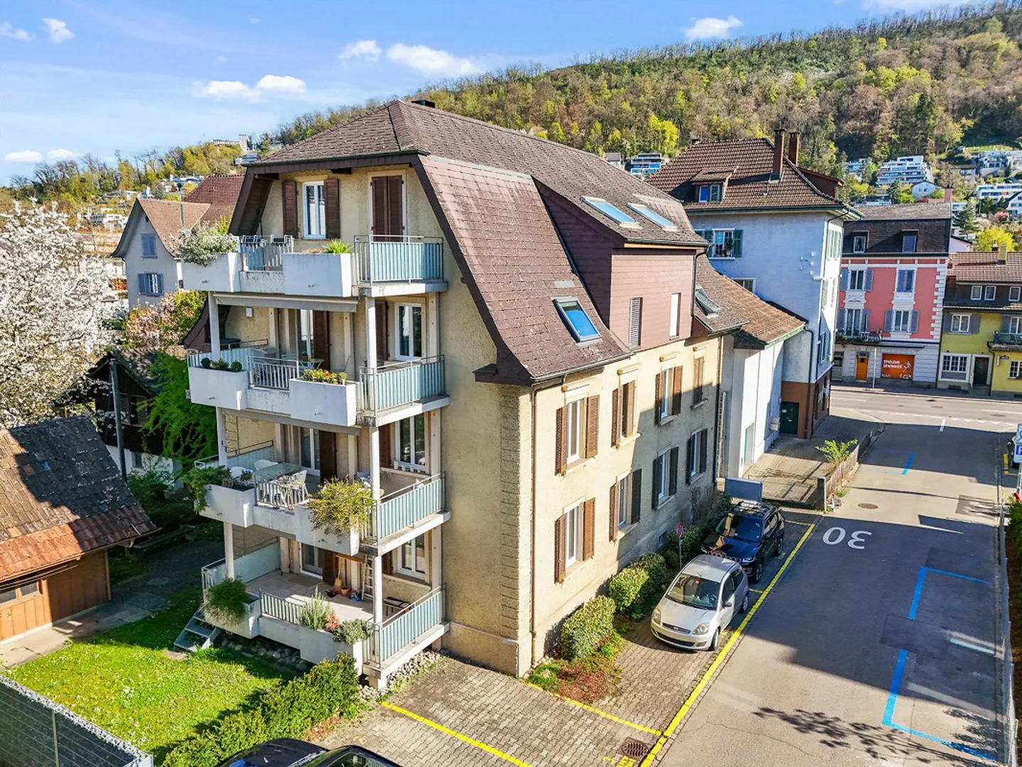 Modern home in charming old building in a central location - Photo 10 of 10