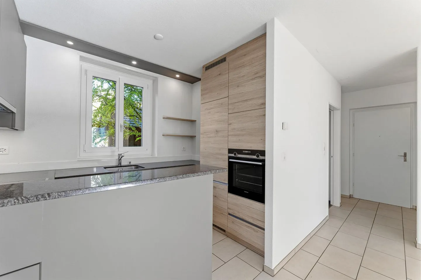 Modern home in charming old building in a central location - Photo 6 of 10