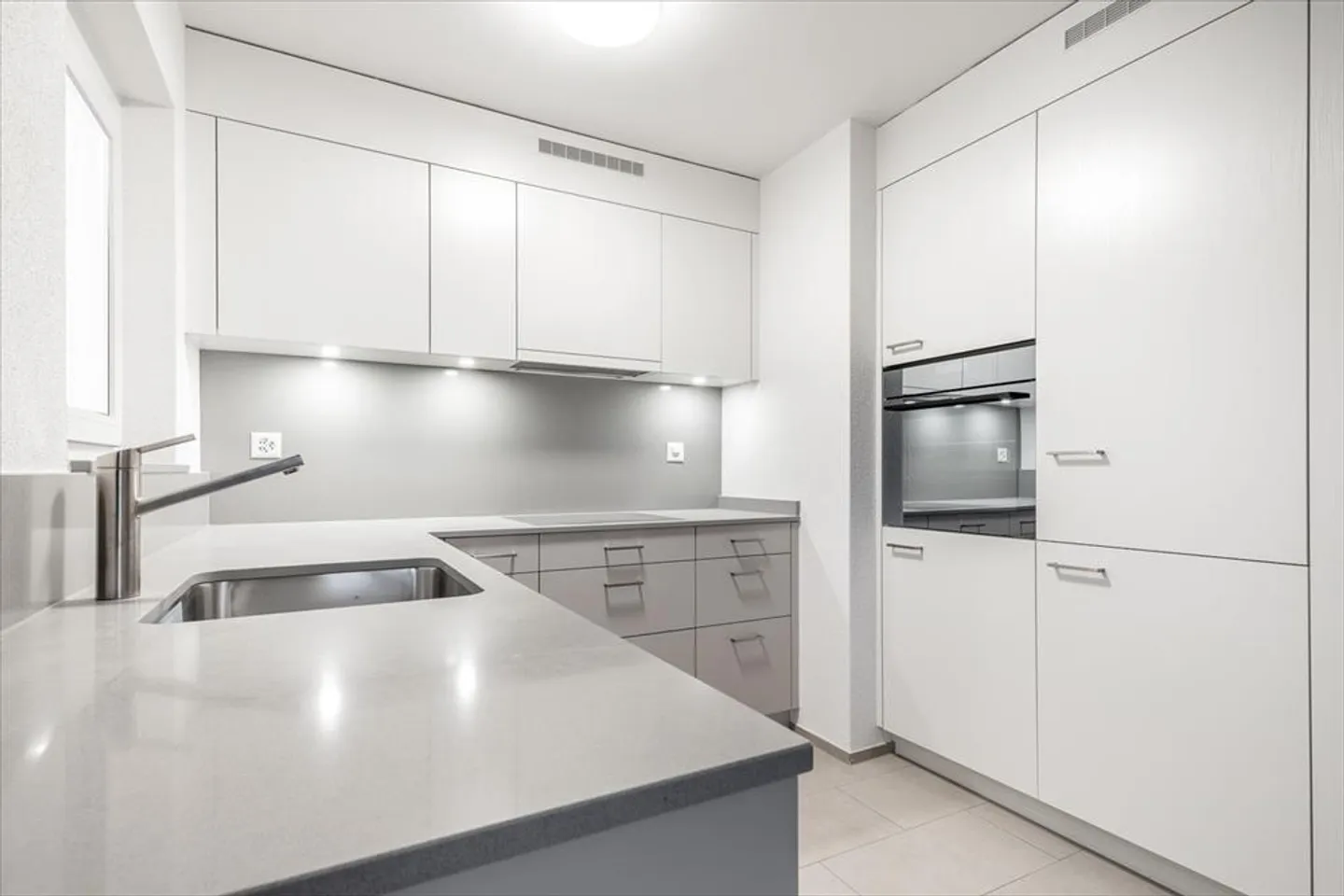 Moderne Wohnung mit Südbalkon - Foto 5 von 6