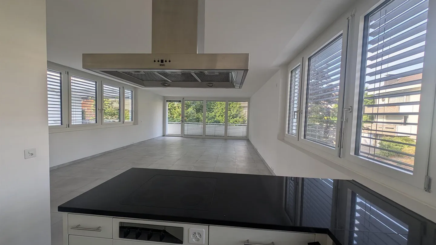 Appartement exclusif de 3,5 pièces avec loggia - Photo 1 sur 8