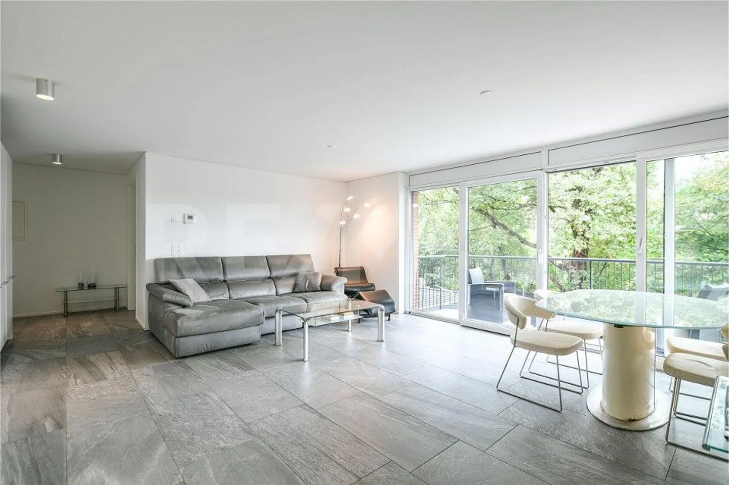 Appartement 3.5 pièces dans le vert - Photo 4 sur 13