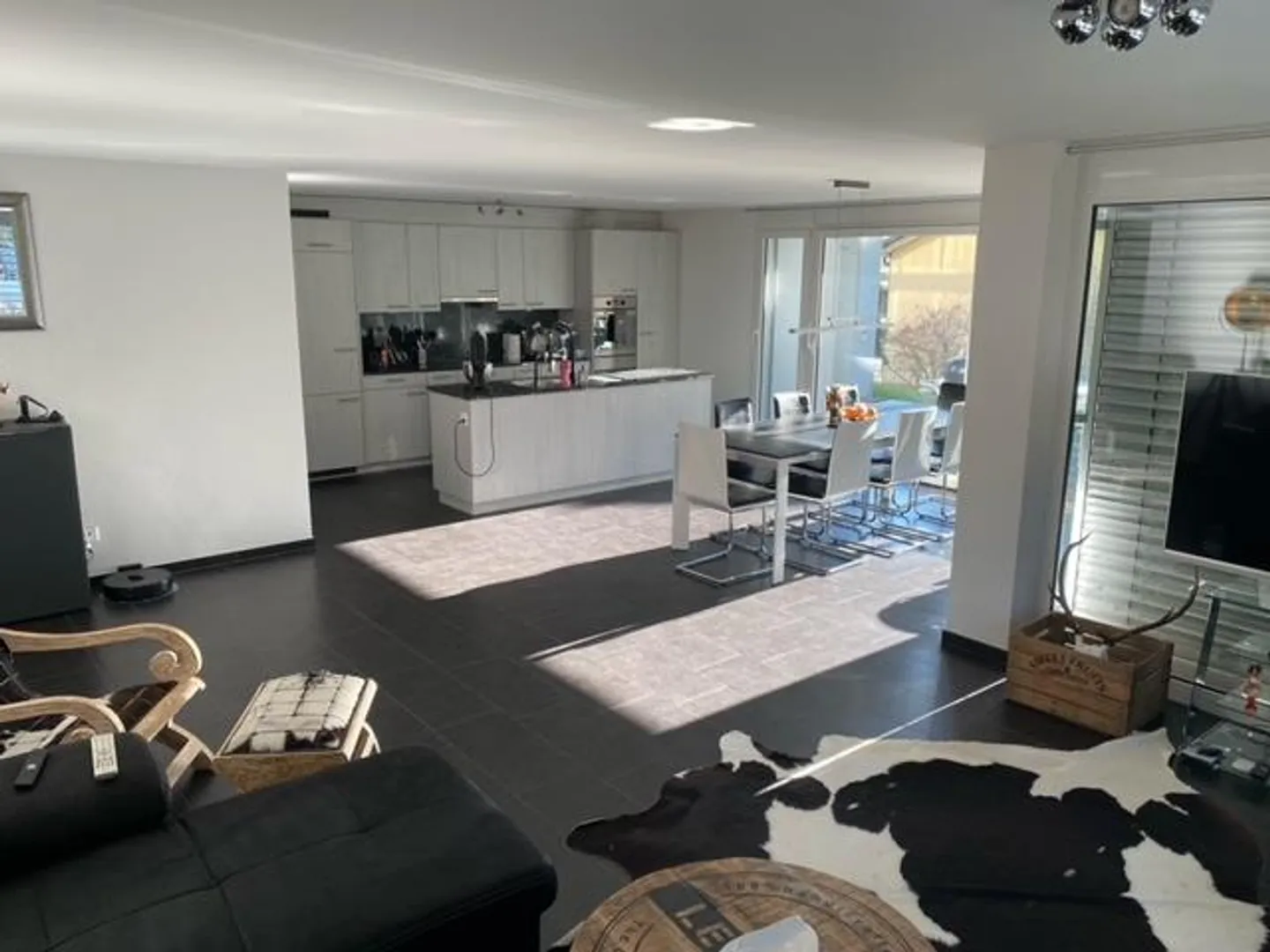 Appartement moderne lumineux de 4,5 pièces au rez-de-chaussée à louer - Photo 14 sur 14