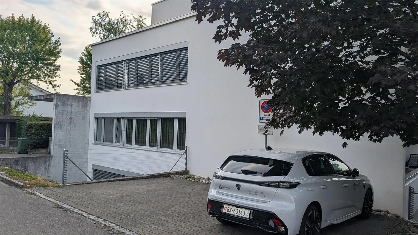 Appartement exclusif de 3,5 pièces avec loggia - Photo 8 sur 8