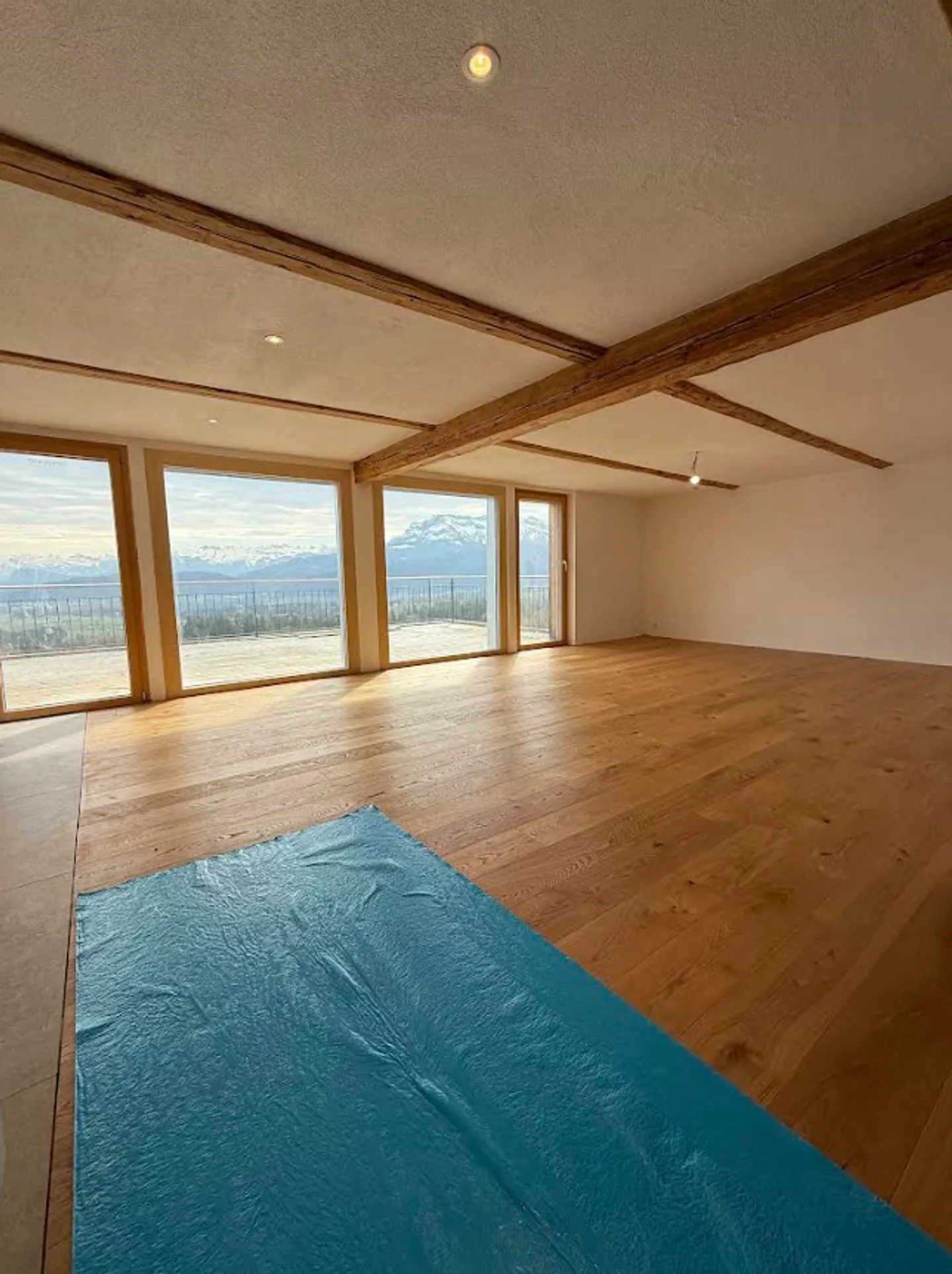 Appartement rénové de 3,5 pièces avec charme historique, Hellbühl - Photo 1 sur 11