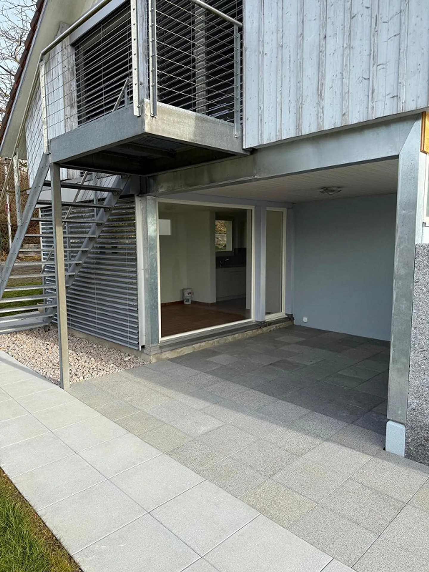 Charmantes, einseitig angebautes Haus - Foto 2 von 8